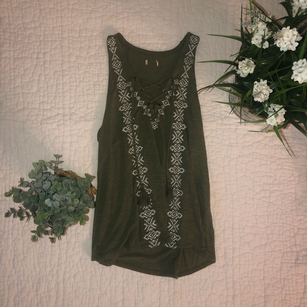 Hollister Tank